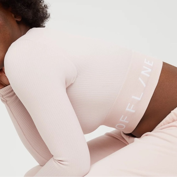 Offline Tops - Offline sidewalk seamless ribbed Women's Pink  Long Sleeve crop Top small